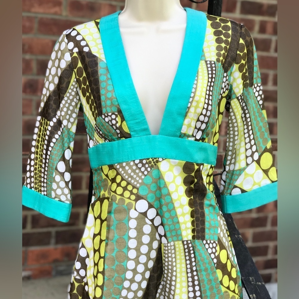 MILLY of NEW YORK Turquoise + Green Mod Print Top 3/4 sleeves Size 2 - Picture 11 of 16